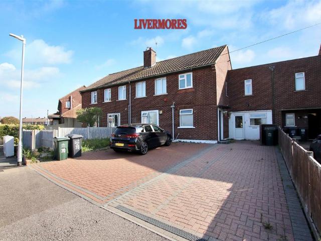 Flat for sale in Temple Hill, Dartford
