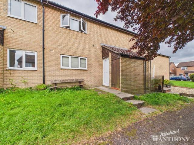 Flat for sale in Stoke Mandeville, Buckinghamshire