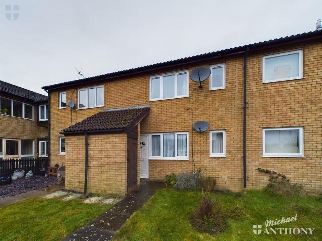 Flat for sale in Stoke Mandeville, Buckinghamshire