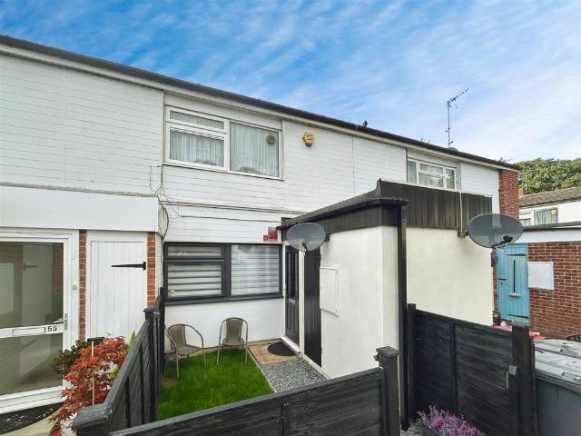 Flat for sale in Slough, Isle Of Man
