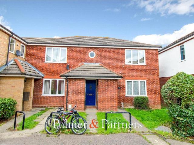 Flat for sale in Berechurch, Colchester