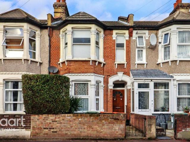 Flat for sale in Little Ilford, Greater London