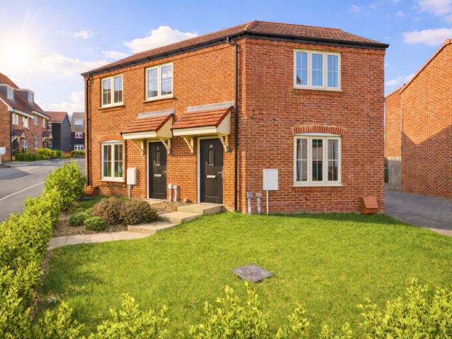 Flat for sale in Five Acres, Hertfordshire