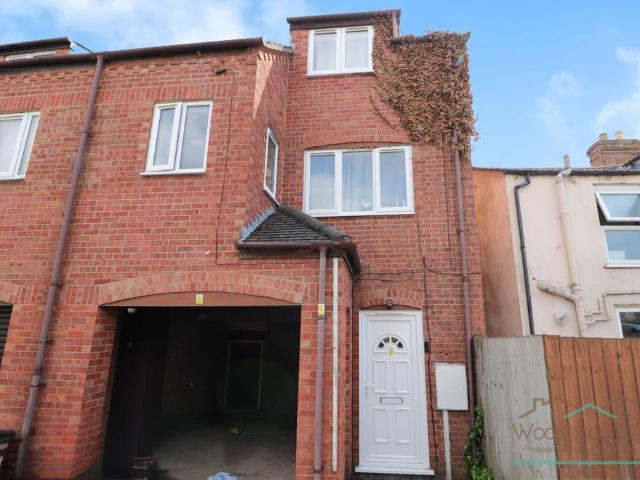 Flat for sale in Burrow's Bush, Wellingborough