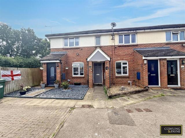 Flat for sale in Wickford