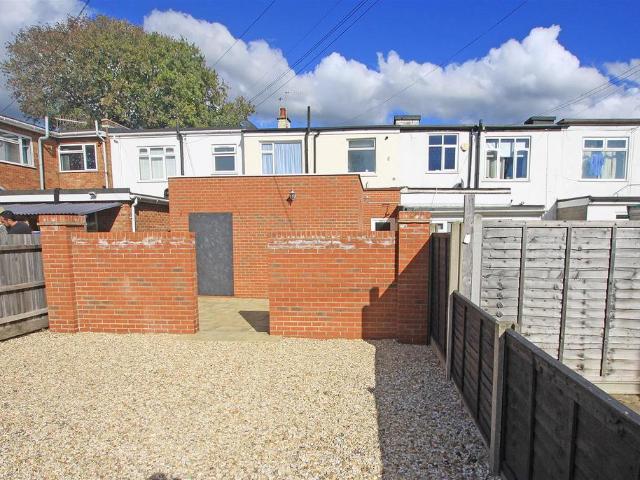 Flat for sale in Throop, Bournemouth