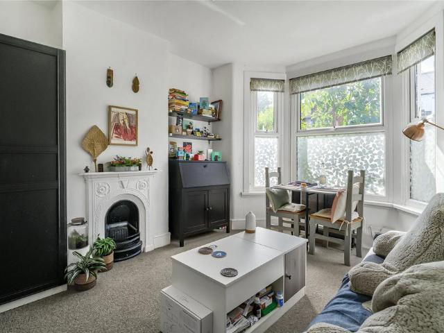Flat for sale in Greater London