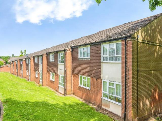 Flat for sale in California, Littleover