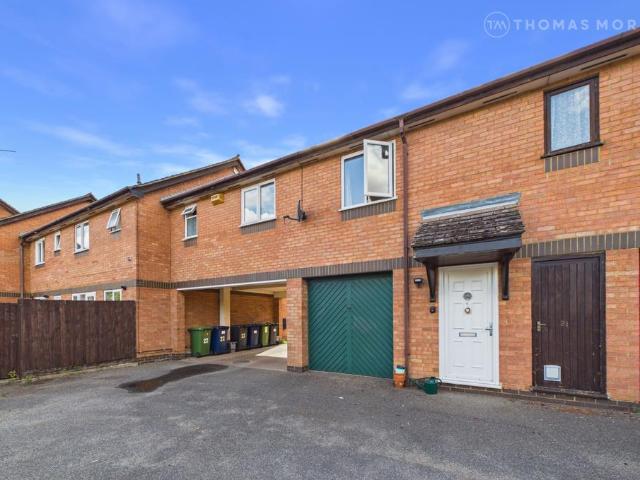 Flat for sale in Huntingdon