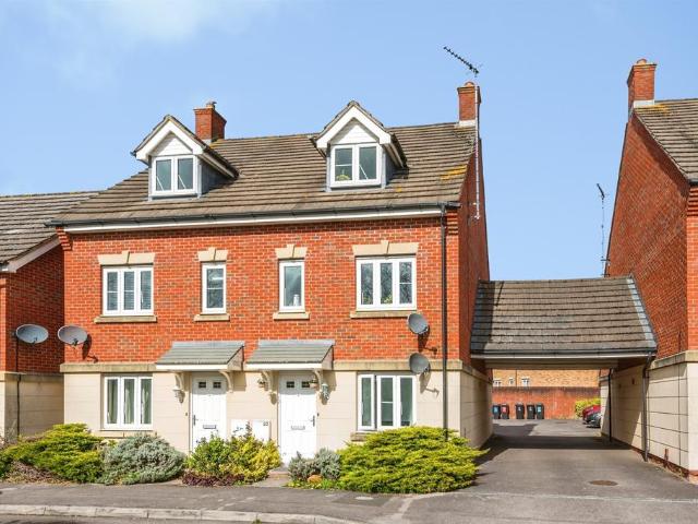 Flat for sale in Haydon End, Abbey Mead