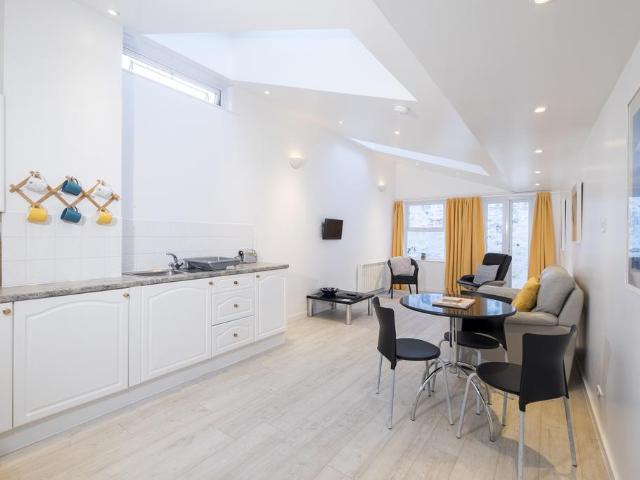 Flat for sale in Penbeagle, Cornwall