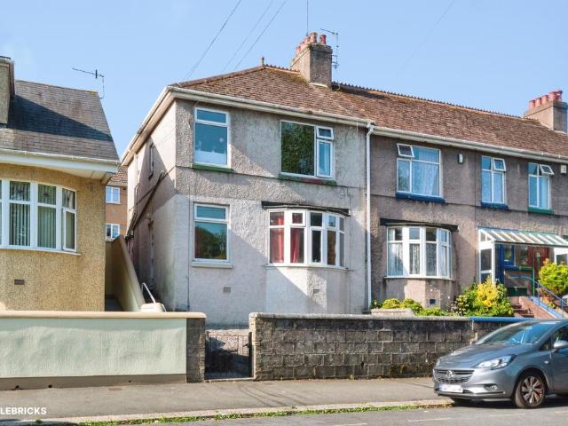 Flat for sale in Lipson Vale, Mount Wise