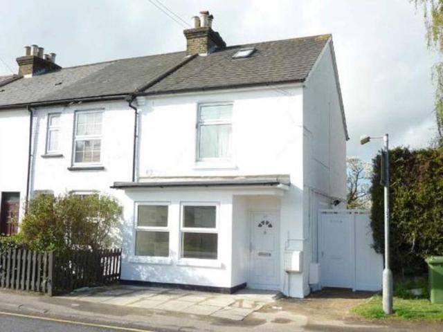 Flat for sale in Potters Bar, Isle Of Man
