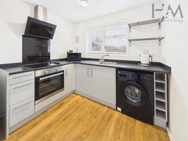 Flat for sale in Rooks Nest, Shephall