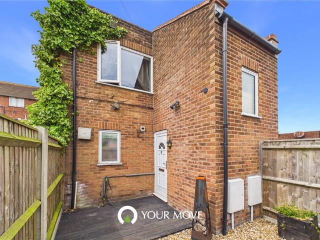 Flat for sale in Magdalen Estate, Stokesby