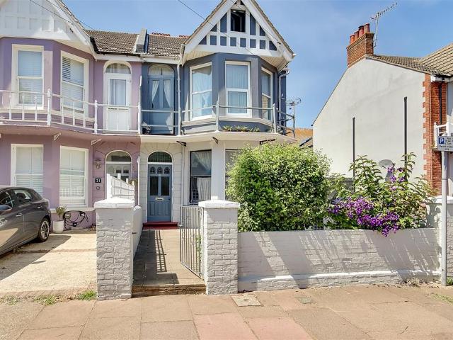 Flat for sale in Worthing, West Sussex