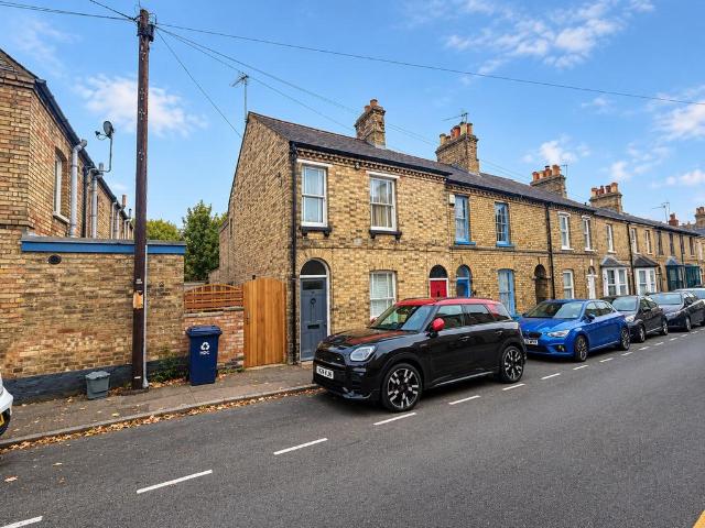 Flat for sale in Newtown, Huntingdonshire
