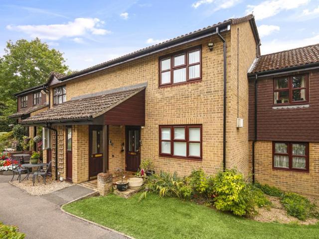 Flat for sale in Easthampstead, Bracknell