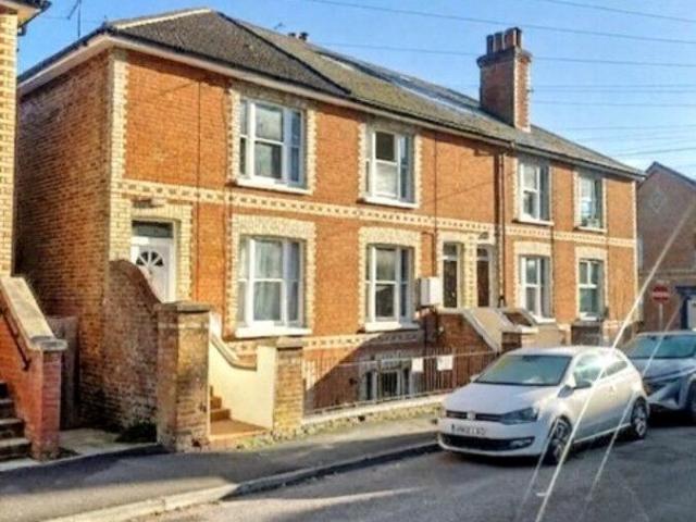 Flat for sale in Charlotteville, Westborough