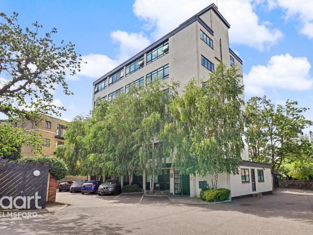 Flat for sale in Moulsham, Chelmsford