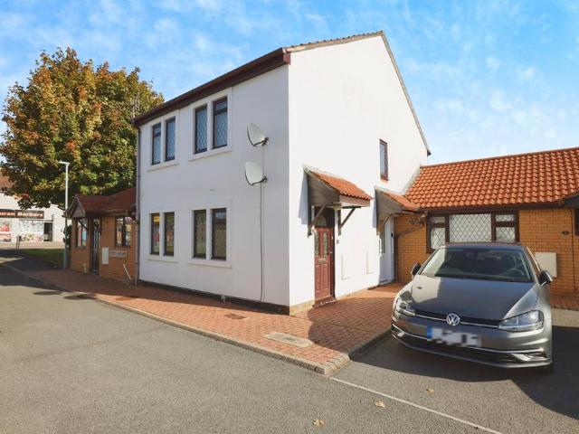 Flat for sale in Calne