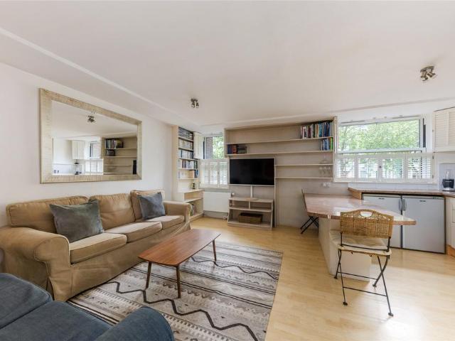 Flat for sale in Maida Hill, Greater London
