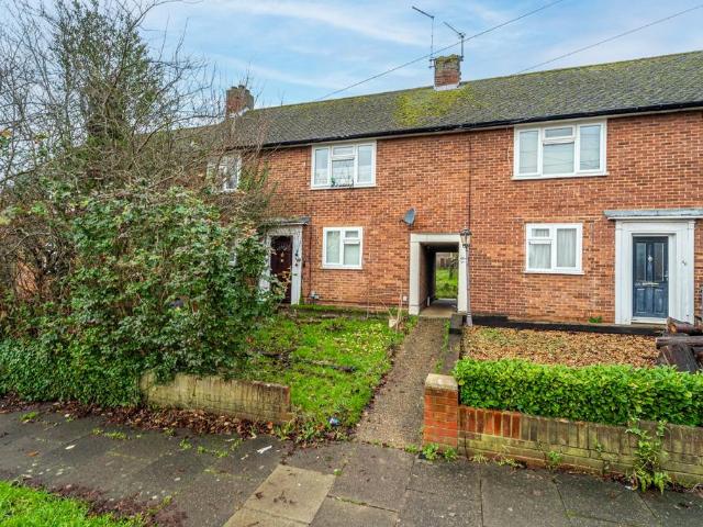 Flat for sale in St Albans, Five Acres