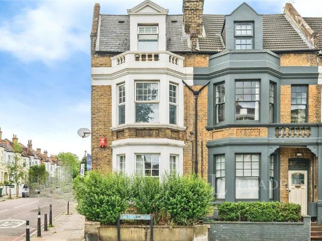 Flat for sale in London Borough of Lewisham, Greater London