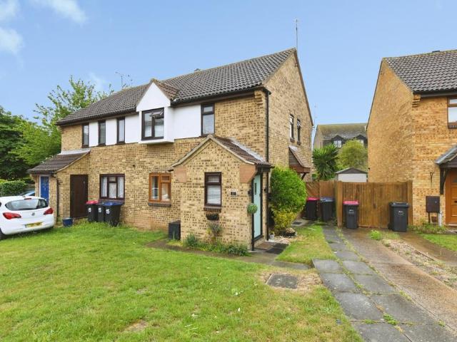 Flat for sale in North Shoebury, Alton Barnes