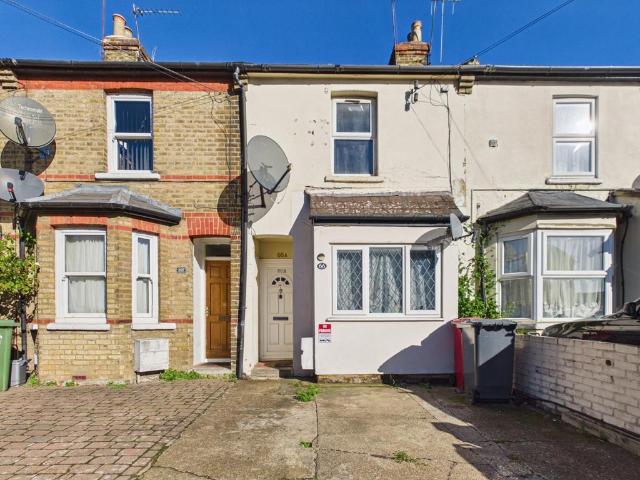 Flat for sale in Chalvey, Slough