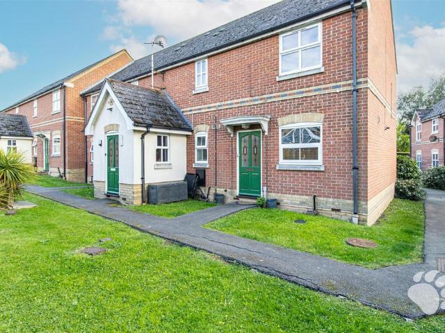 Flat for sale in Wickford