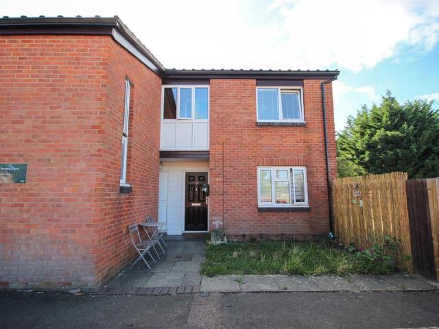 Flat for sale in Bedford