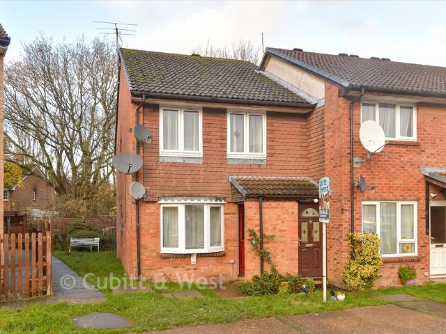 Flat for sale in Ifield West, Glynde