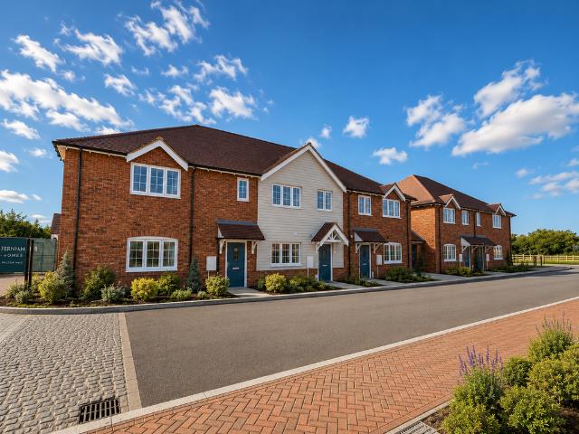Flat for sale in Midway, Kent