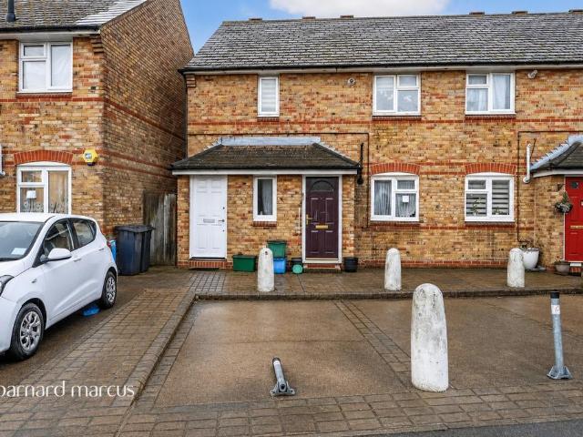 Flat for sale in London Borough of Croydon, Selhurst