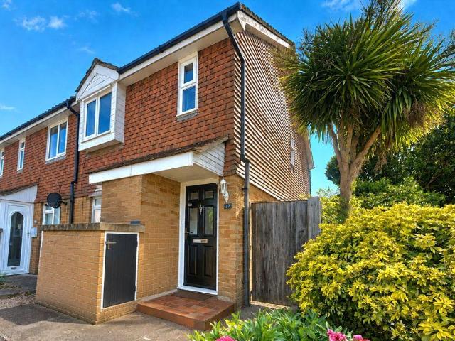 Flat for sale in Lee-on-the-Solent, Middlecroft