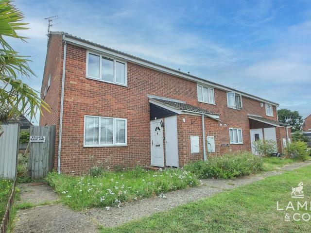 Flat for sale in Dale Hill, Essex