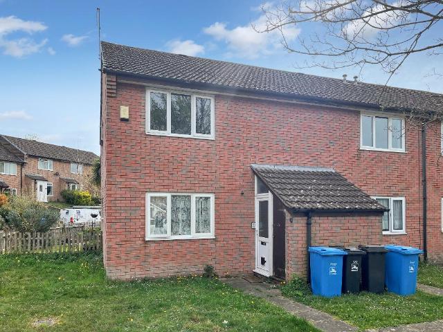 Flat for sale in Poole