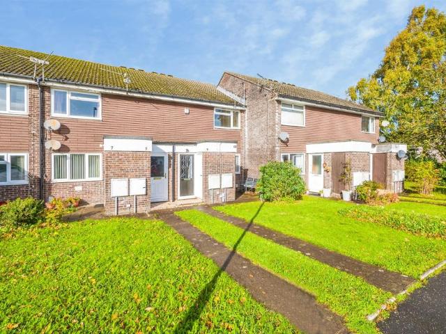 Flat for sale in Danescourt, Cardiff