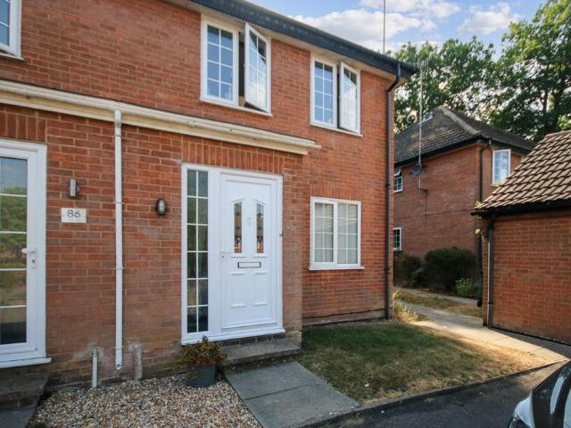 Flat for sale in Ashplats, Perryfields