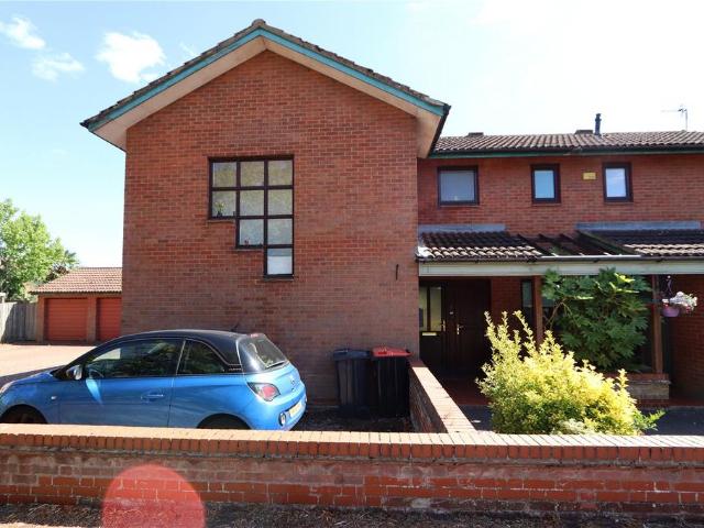 Flat for sale in Great Linford, Milton Keynes