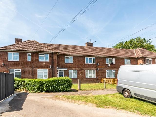 Flat for sale in Watford Rural, Batchworth