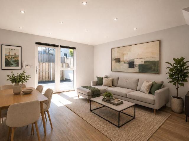 Flat for sale in Kingsdown, Feckenham