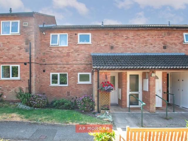Flat for sale in Headless Cross, Redditch