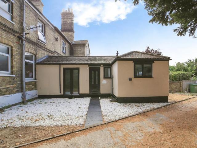 Flat for sale in Huntingdon