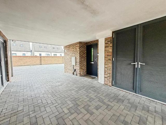 Flat for sale in London Borough of Hillingdon, Greater London