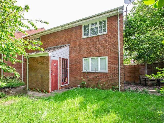 Flat for sale in Lichfield, Boley Park