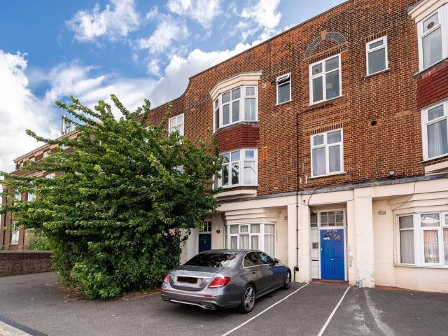 Flat for sale in London Borough of Lewisham, Greater London