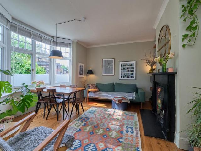 Flat for sale in East Dulwich, Isle Of Man