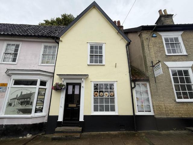 Flat for sale in Eastbridge, Suffolk